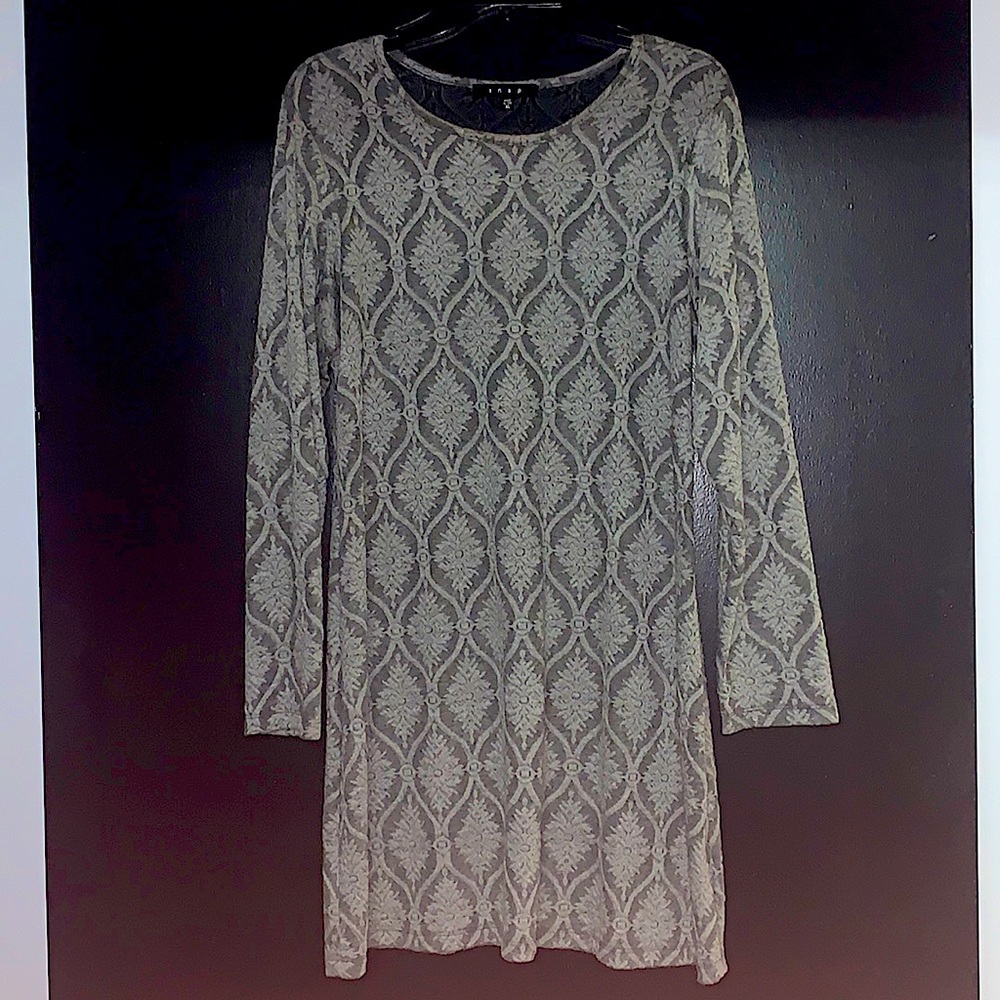 SNAP brand blouse